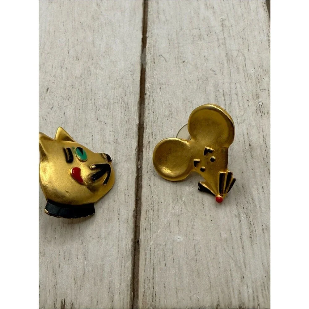 Vintage A.J.C Gold Tone Cat and Mouse earrings